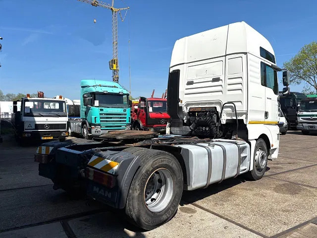 MAN TGA 18.410 FLS XXL (6-CILINDER HEADS / ZF16 MANUAL GEARBOX / ZF-INTARDER / HYDRAULIC KIT / P.T.O. / AIRCONDITIONING) - 牵引车:图3 MAN TGA 18.410 FLS XXL (6-CILINDER HEADS / ZF16 MANUAL GEARBOX / ZF-INTARDER / HYDRAULIC KIT / P.T.O. / AIRCONDITIONING) - 牵引车:图3