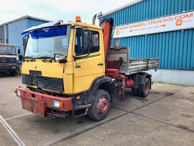 Mercedes-Benz 1117 K (6-CILINDER) KIPPER WITH FERRARI CRANE (FULL STEEL SUSPENSION / MANUAL GEARBOX / P.T.O.) - 翻斗车, 起重车:图1 Mercedes-Benz 1117 K (6-CILINDER) KIPPER WITH FERRARI CRANE (FULL STEEL SUSPENSION / MANUAL GEARBOX / P.T.O.) - 翻斗车, 起重车:图1