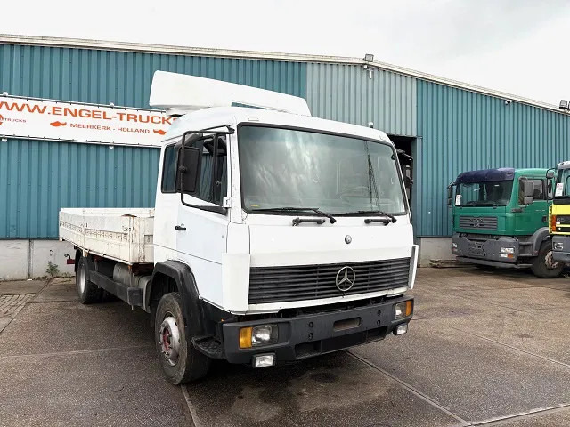 Mercedes-Benz 1117 K 6-CILINDER SLEEPERCAB (8 WHEEL NUTS / FULL STEEL SUSPENSION / MANUAL GEARBOX) - 栏板式/ 平板卡车:图2 Mercedes-Benz 1117 K 6-CILINDER SLEEPERCAB (8 WHEEL NUTS / FULL STEEL SUSPENSION / MANUAL GEARBOX) - 栏板式/ 平板卡车:图2
