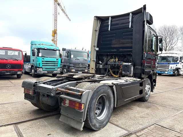 Mercedes-Benz Actros 1840 LS (MP1) 4x2 MEGASPACE (EPS WITH CLUTCH (3 PEDALS) / RETARDER / AIRCONDITIONING) - 牵引车:图3 Mercedes-Benz Actros 1840 LS (MP1) 4x2 MEGASPACE (EPS WITH CLUTCH (3 PEDALS) / RETARDER / AIRCONDITIONING) - 牵引车:图3