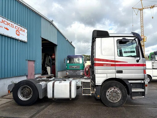 Mercedes-Benz Actros 1843 LS SLEEPERCAB (MP1) (ZF16 MANUAL GEARBOX / REDUCTION AXLE / AIRCONDITIONING / ETC.) - 牵引车:图4 Mercedes-Benz Actros 1843 LS SLEEPERCAB (MP1) (ZF16 MANUAL GEARBOX / REDUCTION AXLE / AIRCONDITIONING / ETC.) - 牵引车:图4