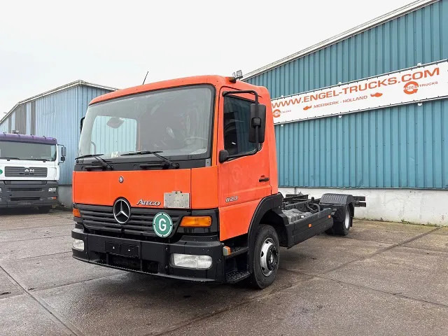 Mercedes-Benz Atego 823L DAY CAB (6-CILINDER) 4x2 CHASSIS (MANUAL GEARBOX / SPER DIFFERENTIAL / 6-CILINDER ENGINE) - 驾驶室底盘卡车:图1 Mercedes-Benz Atego 823L DAY CAB (6-CILINDER) 4x2 CHASSIS (MANUAL GEARBOX / SPER DIFFERENTIAL / 6-CILINDER ENGINE) - 驾驶室底盘卡车:图1