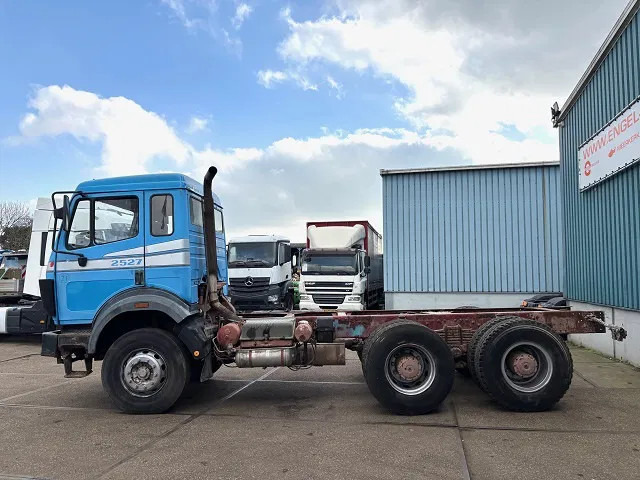 Mercedes-Benz SK 2527 6x4 (V6-ENGINE) FULL STEEL SUSPENSION CHASSIS (MANUAL GEARBOX / REDUCTION AXLES / FULL STEEL SUSPENSION / EURO 2) - 驾驶室底盘卡车:图5 Mercedes-Benz SK 2527 6x4 (V6-ENGINE) FULL STEEL SUSPENSION CHASSIS (MANUAL GEARBOX / REDUCTION AXLES / FULL STEEL SUSPENSION / EURO 2) - 驾驶室底盘卡车:图5