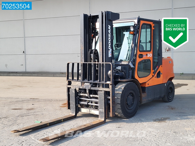 柴油叉车 Doosan D50SC-5 SIDE SHIFT - FREELIFT：图1