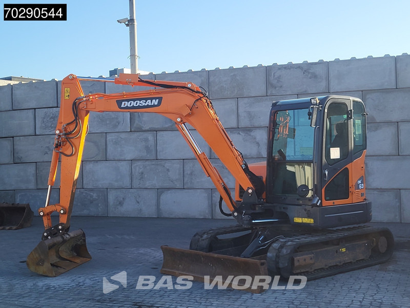 Doosan DX63-3 - 小型挖掘机:图3 Doosan DX63-3 - 小型挖掘机:图3