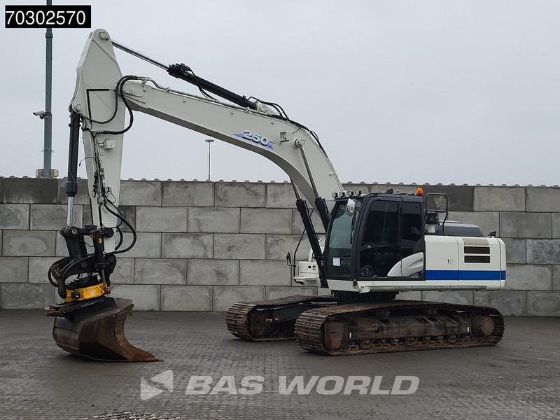 Hitachi ZX250 LC -6 Engcon - 2 Buckets - 履带式挖掘机:图2 Hitachi ZX250 LC -6 Engcon - 2 Buckets - 履带式挖掘机:图2