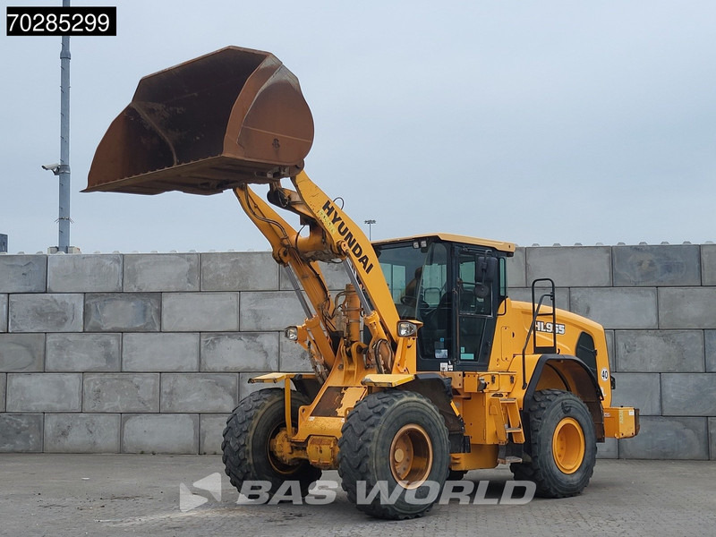 Hyundai HL955 - 轮式装载机:图2 Hyundai HL955 - 轮式装载机:图2