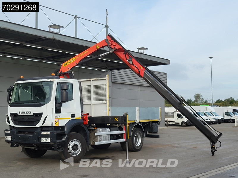 Iveco Trakker 310 4X2 Palfinger PK14002 EH Crane Kran Rotator Steelsuspension Big-Axle Manual Euro 6 - 栏板式/ 平板卡车, 起重车:图5 Iveco Trakker 310 4X2 Palfinger PK14002 EH Crane Kran Rotator Steelsuspension Big-Axle Manual Euro 6 - 栏板式/ 平板卡车, 起重车:图5