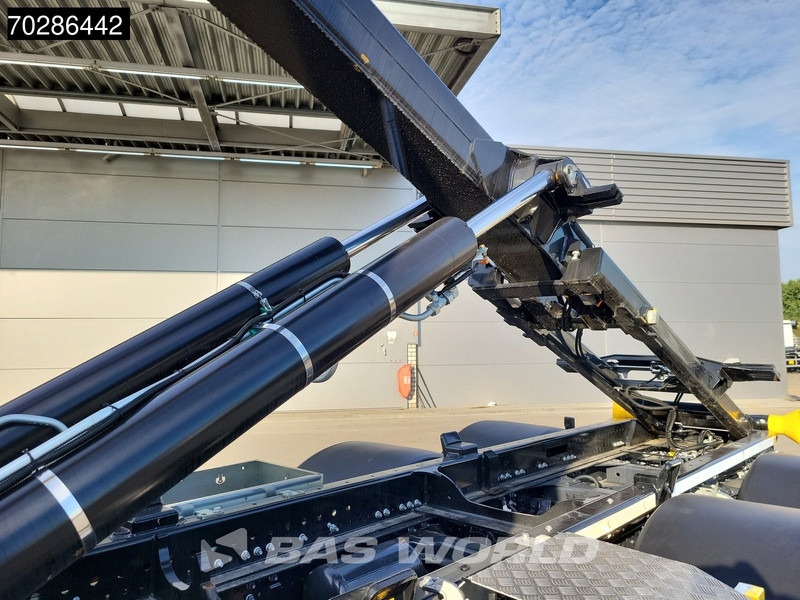 Iveco X-Way 580 6X2 NEW Palfinger PHT20SLD5 Hooklift Lift+steering Axle Automatic Navi ACC LED - 吊钩升降车:图3 Iveco X-Way 580 6X2 NEW Palfinger PHT20SLD5 Hooklift Lift+steering Axle Automatic Navi ACC LED - 吊钩升降车:图3