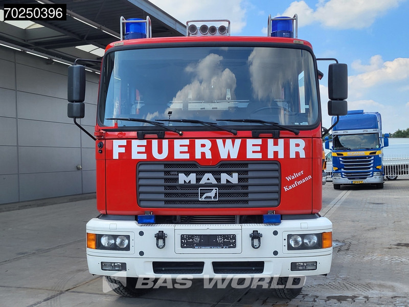 MAN TGA 14.284 4X4 4x4 Manual Schlingmann LF16/12 pump Feuerwehr Steelsuspension Euro 2 - 消防车:图3 MAN TGA 14.284 4X4 4x4 Manual Schlingmann LF16/12 pump Feuerwehr Steelsuspension Euro 2 - 消防车:图3