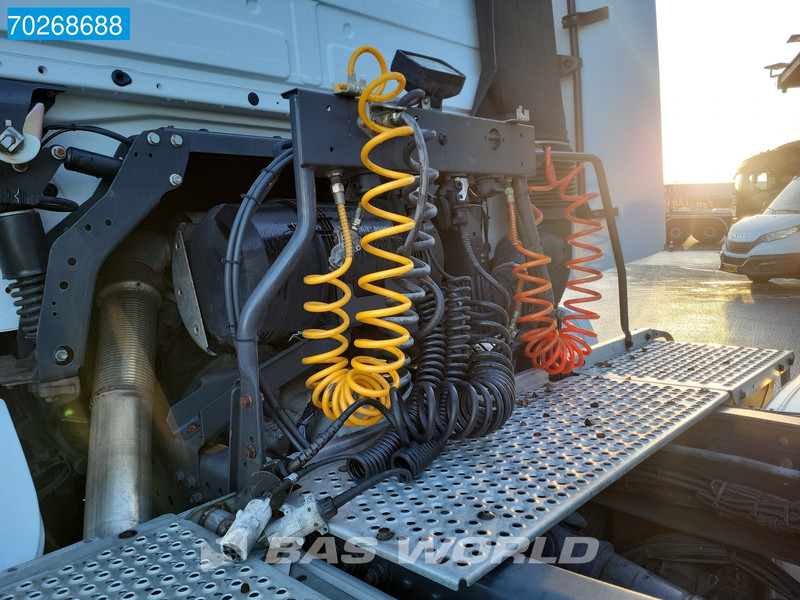 Mercedes-Benz Actros 1832 Actros 4X2 First Owner! NL-Truck MP3 ClassicSpace - 牵引车:图5 Mercedes-Benz Actros 1832 Actros 4X2 First Owner! NL-Truck MP3 ClassicSpace - 牵引车:图5