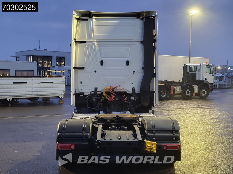 Mercedes-Benz Actros 1845 4X2 GigaSpace Mega Retarder 2xTanks ACC Standklima Euro 6 - 牵引车:图3 Mercedes-Benz Actros 1845 4X2 GigaSpace Mega Retarder 2xTanks ACC Standklima Euro 6 - 牵引车:图3