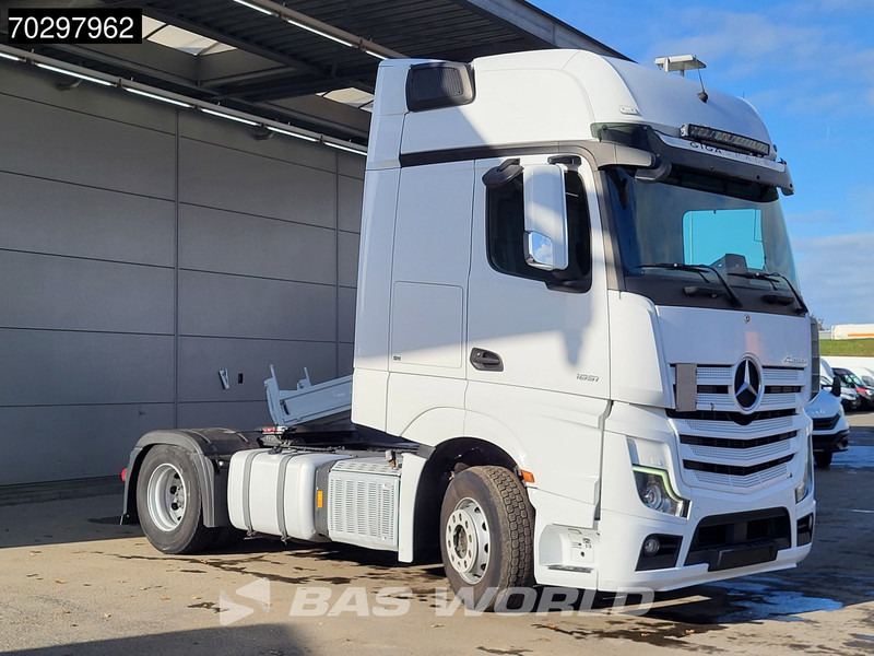 Mercedes-Benz Actros 1851 Actros 4X2 GigaSpace ADR 2xTanks Xenon Euro 6 - 牵引车:图3 Mercedes-Benz Actros 1851 Actros 4X2 GigaSpace ADR 2xTanks Xenon Euro 6 - 牵引车:图3