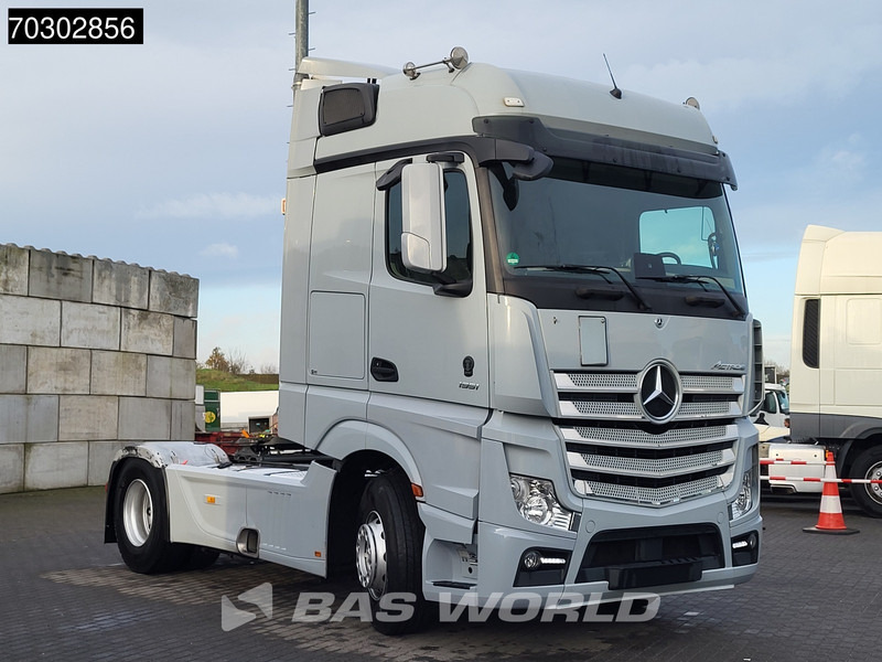Mercedes-Benz Actros 1951 Actros 4X2 BigSpace 2x Tanks Leder 70% Tyres - 牵引车:图3 Mercedes-Benz Actros 1951 Actros 4X2 BigSpace 2x Tanks Leder 70% Tyres - 牵引车:图3