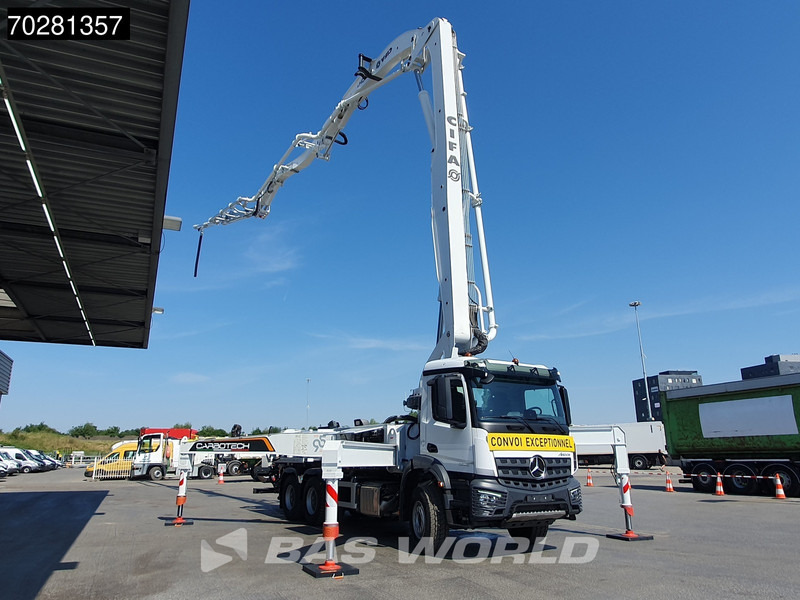 Mercedes-Benz Arocs 3343 6X4 CIFA K40H Carbotech Pump 5 arm Big-Axle Navi Euro 6 - 混凝土泵车:图3 Mercedes-Benz Arocs 3343 6X4 CIFA K40H Carbotech Pump 5 arm Big-Axle Navi Euro 6 - 混凝土泵车:图3