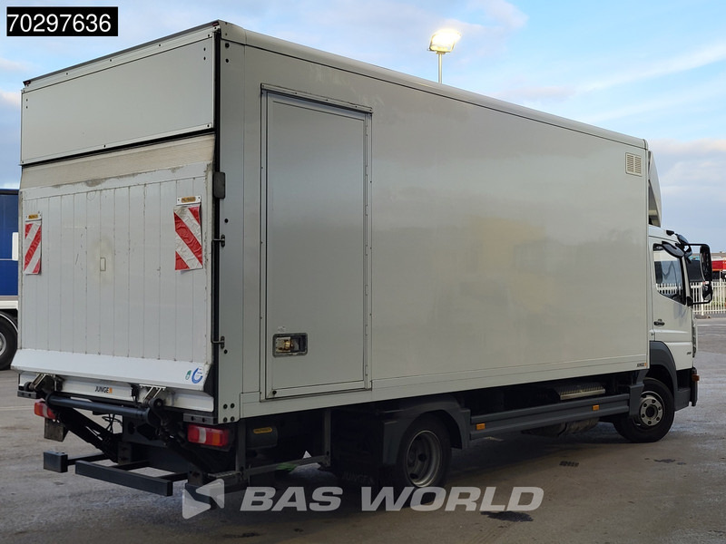 Mercedes-Benz Atego 818 4X2 1000kg Ladebordwand Automatic Euro 6 - 厢式卡车:图5 Mercedes-Benz Atego 818 4X2 1000kg Ladebordwand Automatic Euro 6 - 厢式卡车:图5