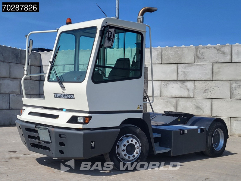 Terberg YT 182 4X2 NL-Truck Big-Axle Hebesattel Drumbrakes - 码头牵引车:图2 Terberg YT 182 4X2 NL-Truck Big-Axle Hebesattel Drumbrakes - 码头牵引车:图2