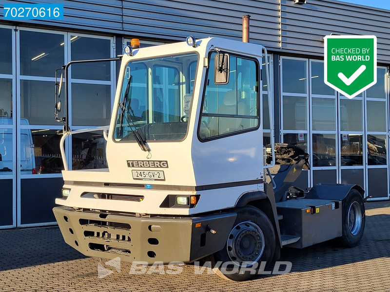 Terberg YT182 4X2 - 码头牵引车:图1 Terberg YT182 4X2 - 码头牵引车:图1