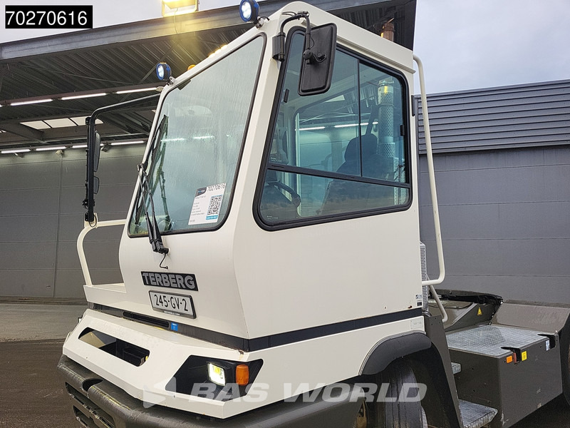 Terberg YT182 4X2 - 码头牵引车:图2 Terberg YT182 4X2 - 码头牵引车:图2