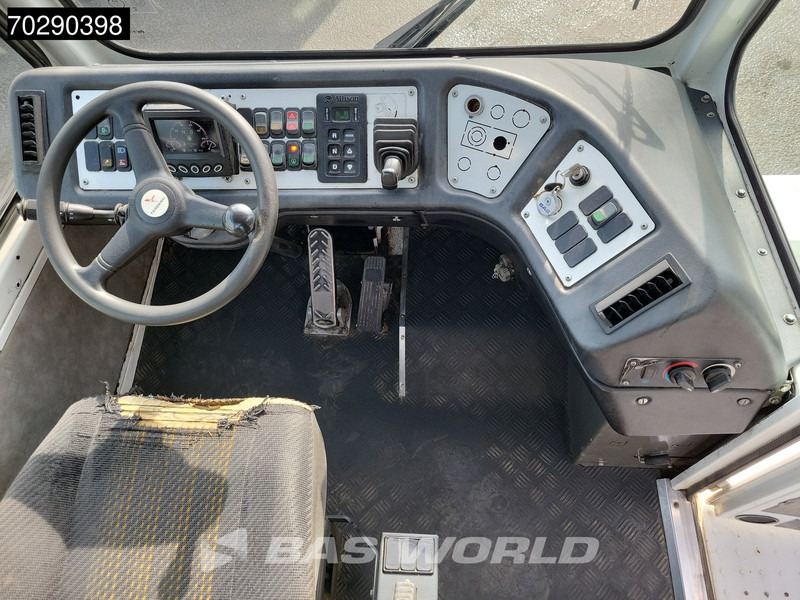 码头牵引车 Terberg YT222 4X2 NL-Truck EPA Big-Axle Hebesattel:图19 码头牵引车 Terberg YT222 4X2 NL-Truck EPA Big-Axle Hebesattel:图19