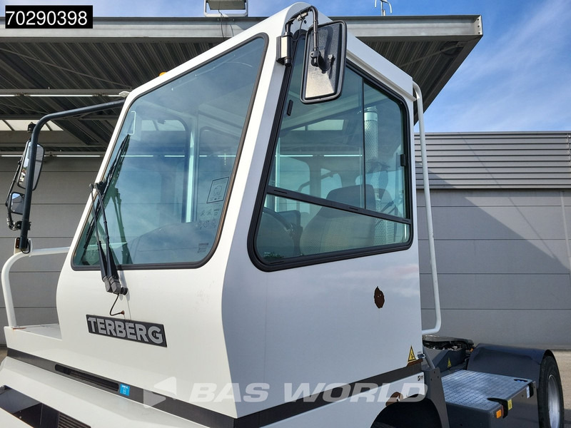 码头牵引车 Terberg YT222 4X2 NL-Truck EPA Big-Axle Hebesattel:图7 码头牵引车 Terberg YT222 4X2 NL-Truck EPA Big-Axle Hebesattel:图7