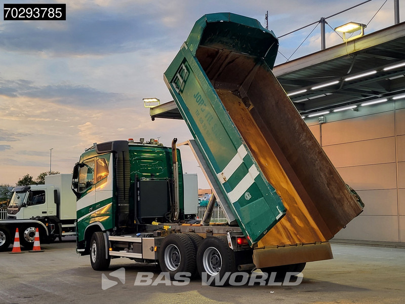 Volvo FH16 650 FH16 6X4 12m3 tipper Automatic Retarder Big-Axle Xenon Euro 6 - 翻斗车:图2 Volvo FH16 650 FH16 6X4 12m3 tipper Automatic Retarder Big-Axle Xenon Euro 6 - 翻斗车:图2
