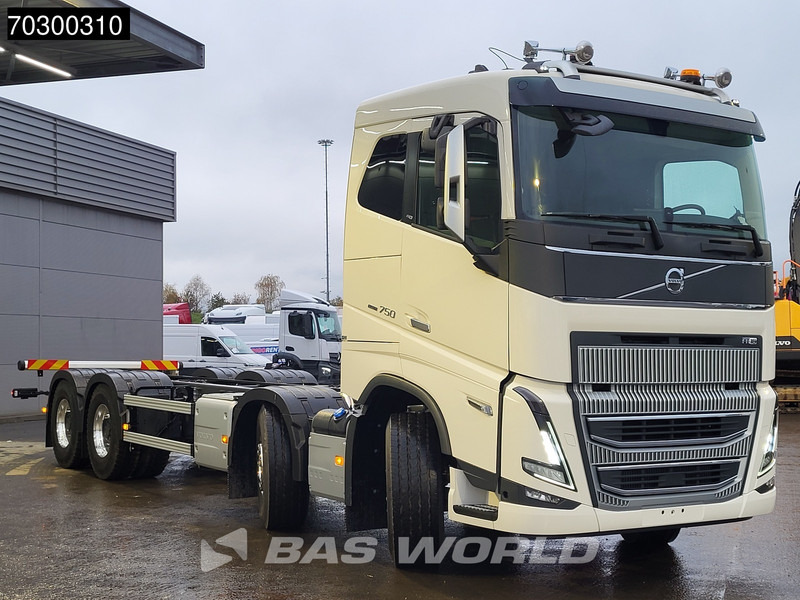 Volvo FH16 750 FH 8X4 NEW 8x4 chassis! Air suspension Big-Axle Automatic VEB+ Euro 6 - 驾驶室底盘卡车:图3 Volvo FH16 750 FH 8X4 NEW 8x4 chassis! Air suspension Big-Axle Automatic VEB+ Euro 6 - 驾驶室底盘卡车:图3