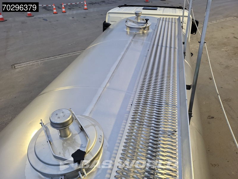 Volvo FM 330 4X2 11.500ltr Silo 2 compartments Stainless steel Automatic Xenon Navi Euro 5 - 罐车:图5 Volvo FM 330 4X2 11.500ltr Silo 2 compartments Stainless steel Automatic Xenon Navi Euro 5 - 罐车:图5