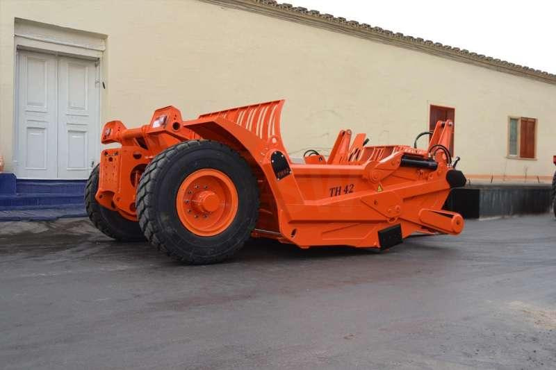 Agrotécnica TH42 - 铲土机:图1 Agrotécnica TH42 - 铲土机:图1