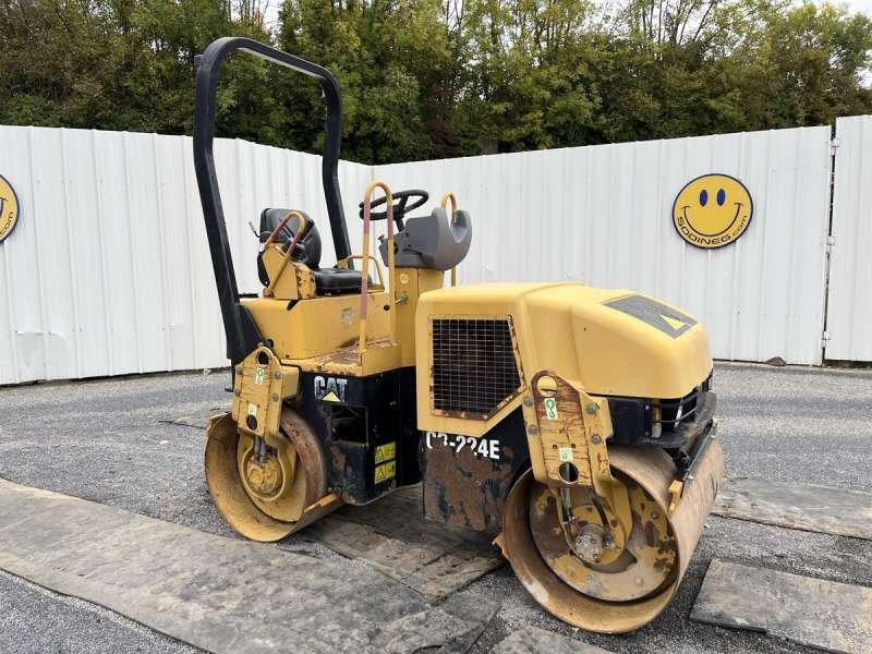 Caterpillar CB-224E - 压路机:图1 Caterpillar CB-224E - 压路机:图1
