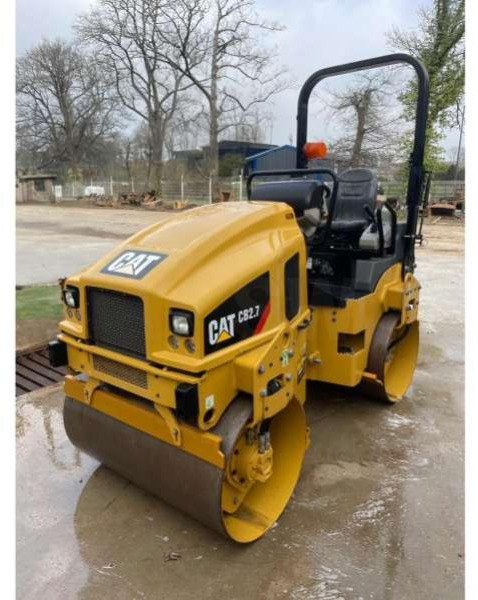 Caterpillar CB2.7 - 压路机:图2 Caterpillar CB2.7 - 压路机:图2