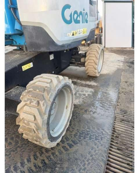 Genie Z60/37 FE HYBRID - 垂直桅杆升降机:图5 Genie Z60/37 FE HYBRID - 垂直桅杆升降机:图5