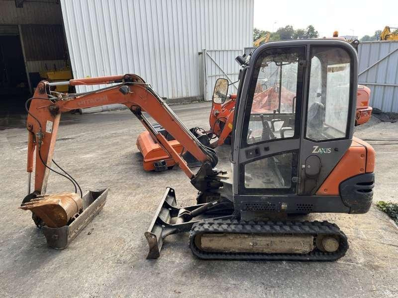 Hitachi ZX25 CLR - 小型挖掘机:图4 Hitachi ZX25 CLR - 小型挖掘机:图4