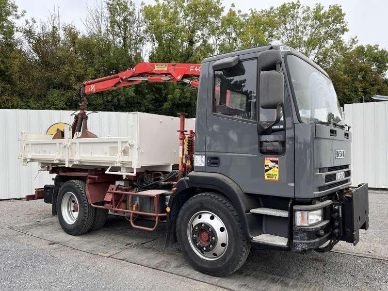 Iveco GRUE TECTOR 130E18 - 翻斗车:图1 Iveco GRUE TECTOR 130E18 - 翻斗车:图1