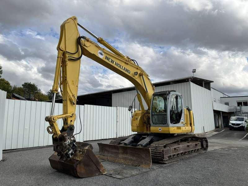 Kobelco SK235SRNLC-1ES - 履带式挖掘机:图2 Kobelco SK235SRNLC-1ES - 履带式挖掘机:图2