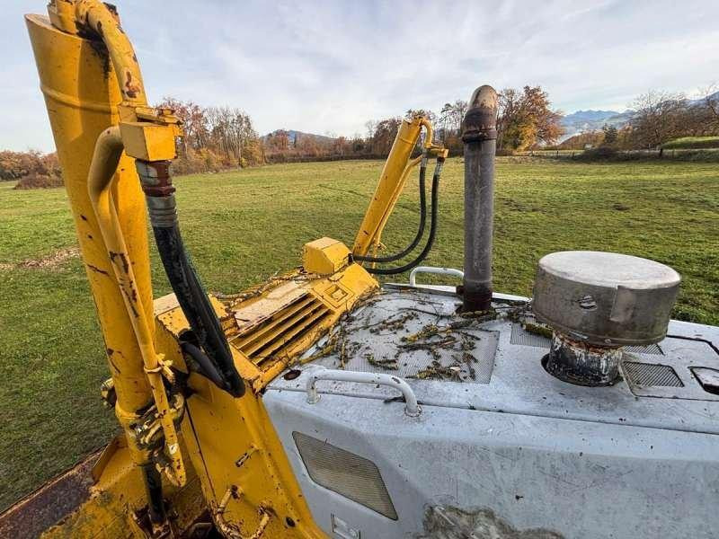 推土机 Komatsu D65EX-12：图19