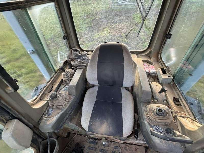 推土机 Komatsu D65EX-12：图13