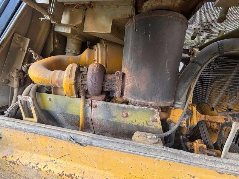 推土机 Komatsu D65EX-12：图12