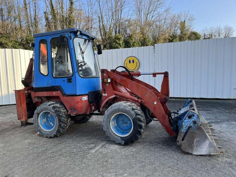 Kubota R520 - 反铲装载机:图1 Kubota R520 - 反铲装载机:图1