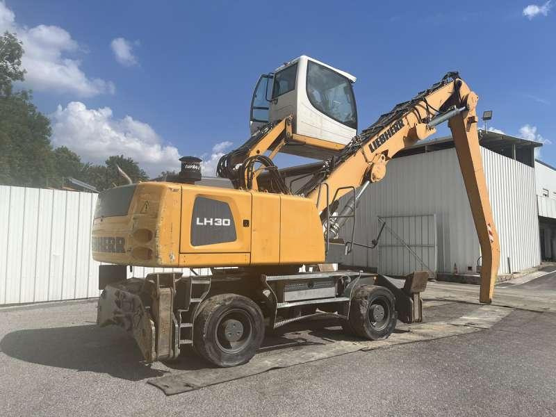 Liebherr LH30M LITRONIC - 垃圾/ 工业叉装车:图3 Liebherr LH30M LITRONIC - 垃圾/ 工业叉装车:图3