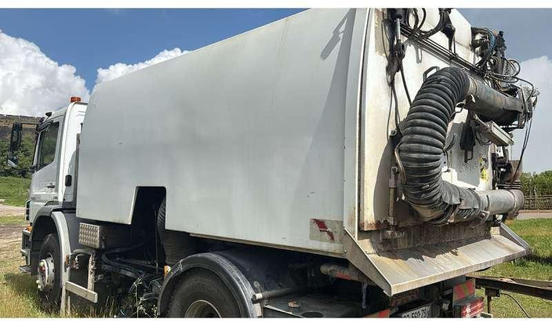 Mercedes AXOR 1829 - 道路清扫机:图4 Mercedes AXOR 1829 - 道路清扫机:图4