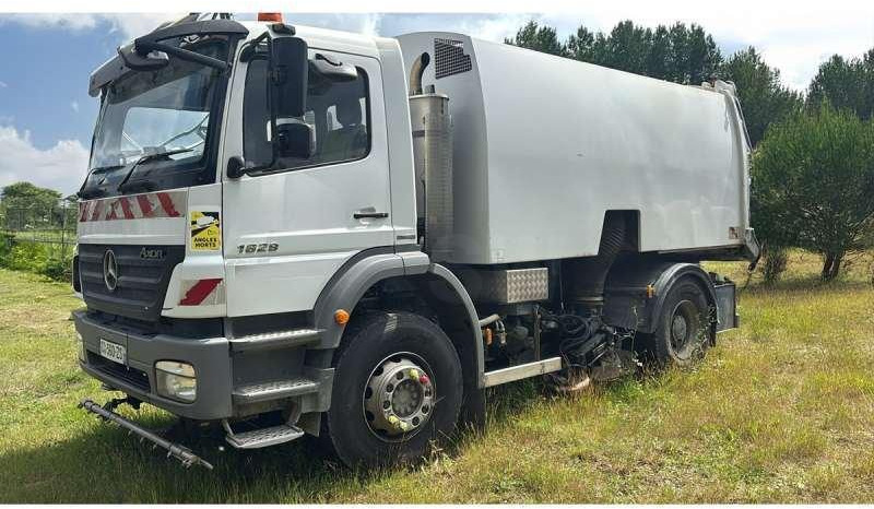 Mercedes AXOR 1829 - 道路清扫机:图2 Mercedes AXOR 1829 - 道路清扫机:图2