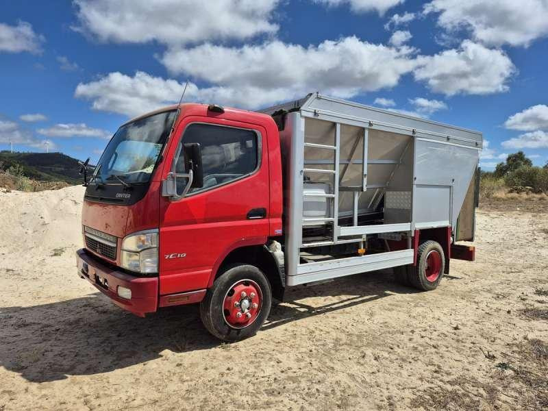 Mitsubishi FUSO CANTER 7C18 - 卡车:图2 Mitsubishi FUSO CANTER 7C18 - 卡车:图2