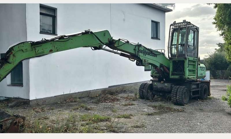 Sennebogen 723 - 垃圾/ 工业叉装车:图1 Sennebogen 723 - 垃圾/ 工业叉装车:图1