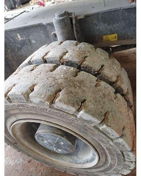 Sennebogen 818 - 垃圾/ 工业叉装车:图5 Sennebogen 818 - 垃圾/ 工业叉装车:图5