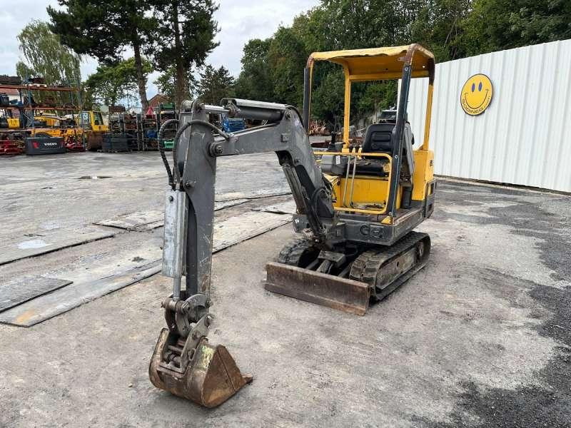 Volvo EB12 - 小型挖掘机:图2 Volvo EB12 - 小型挖掘机:图2