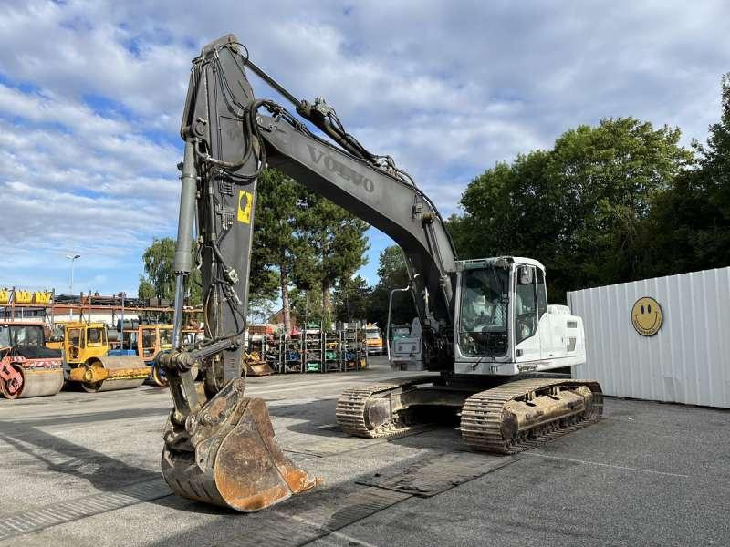 Volvo EC220DL - 履带式挖掘机:图2 Volvo EC220DL - 履带式挖掘机:图2