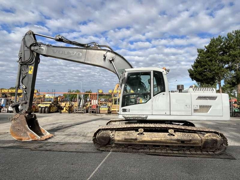 Volvo EC220DL - 履带式挖掘机:图4 Volvo EC220DL - 履带式挖掘机:图4