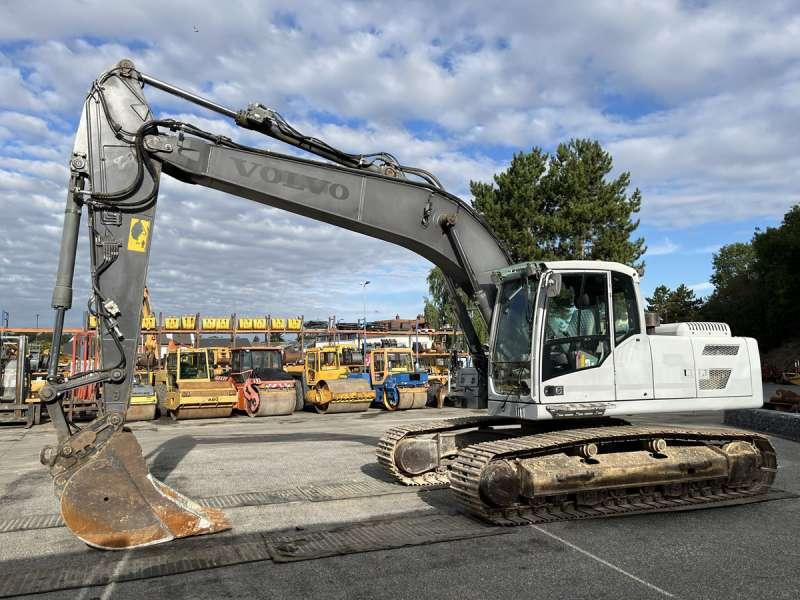 Volvo EC220DL - 履带式挖掘机:图3 Volvo EC220DL - 履带式挖掘机:图3