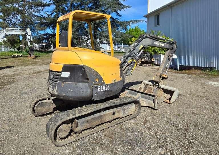 Volvo ECR38 - 小型挖掘机:图4 Volvo ECR38 - 小型挖掘机:图4